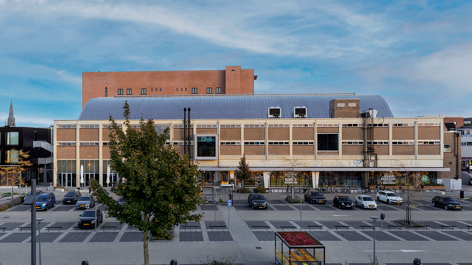 Omslagfoto Melkhal IAA overgang 2 kleiner